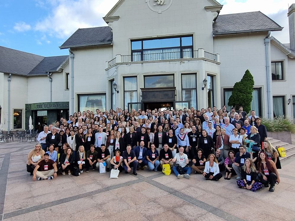 Multitudinaria convocatoria para hablar de la Inteligencia Artificial y el turismo